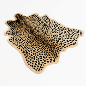 Tapis en fourrure léopard